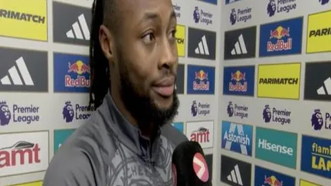 莫德里奇在西甲赛场超越马塞洛，以387次出场成为队史外籍球员出场次数第二，仅次于本泽马。