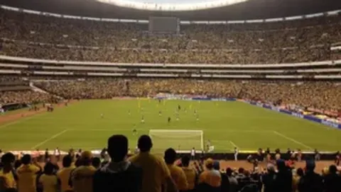 切尔西37轮英超险胜莱斯特城，吕迪格首开记录，若鸟点球锁定胜局